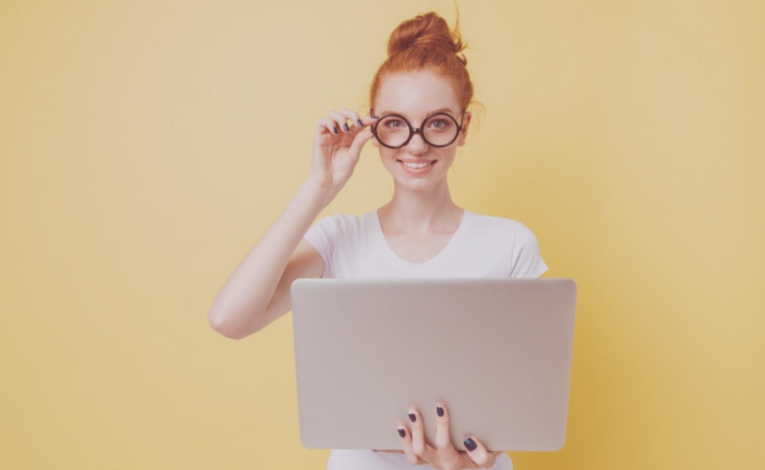 Workshop omgeving met deelnemers die werken aan seasonal event designs