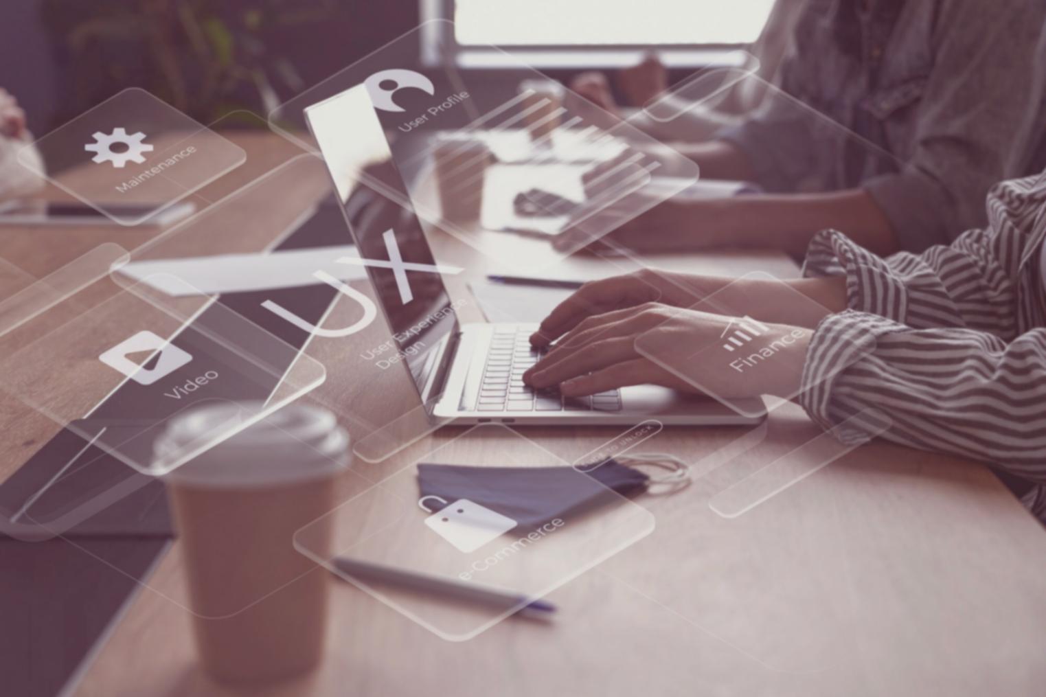 Deelnemers bespreken seasonal event progression designs op whiteboard